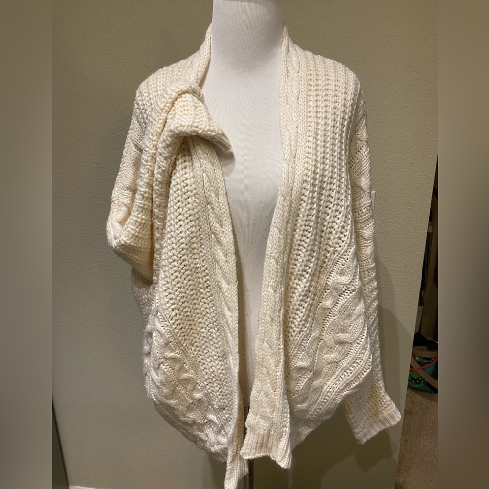 LA Heats Free size Dolman sleeve cable knit oversized cardigan